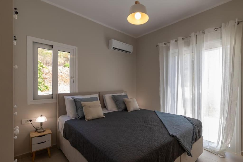 Maritina'S Apartments Amazing Sea View Agia Efimia Luaran gambar