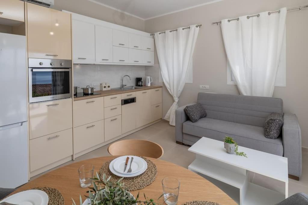 Maritina'S Apartments Amazing Sea View Agia Efimia Luaran gambar