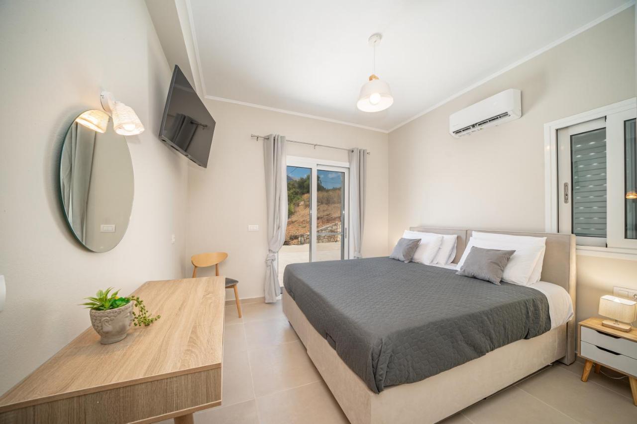 Maritina'S Apartments Amazing Sea View Agia Efimia Luaran gambar