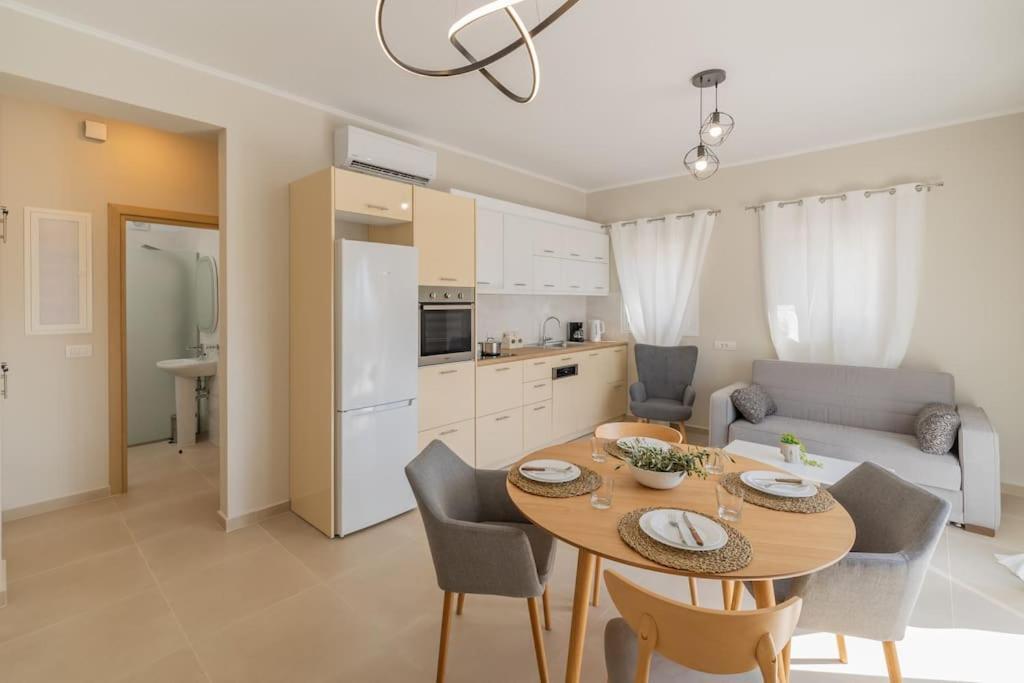 Maritina'S Apartments Amazing Sea View Agia Efimia Luaran gambar