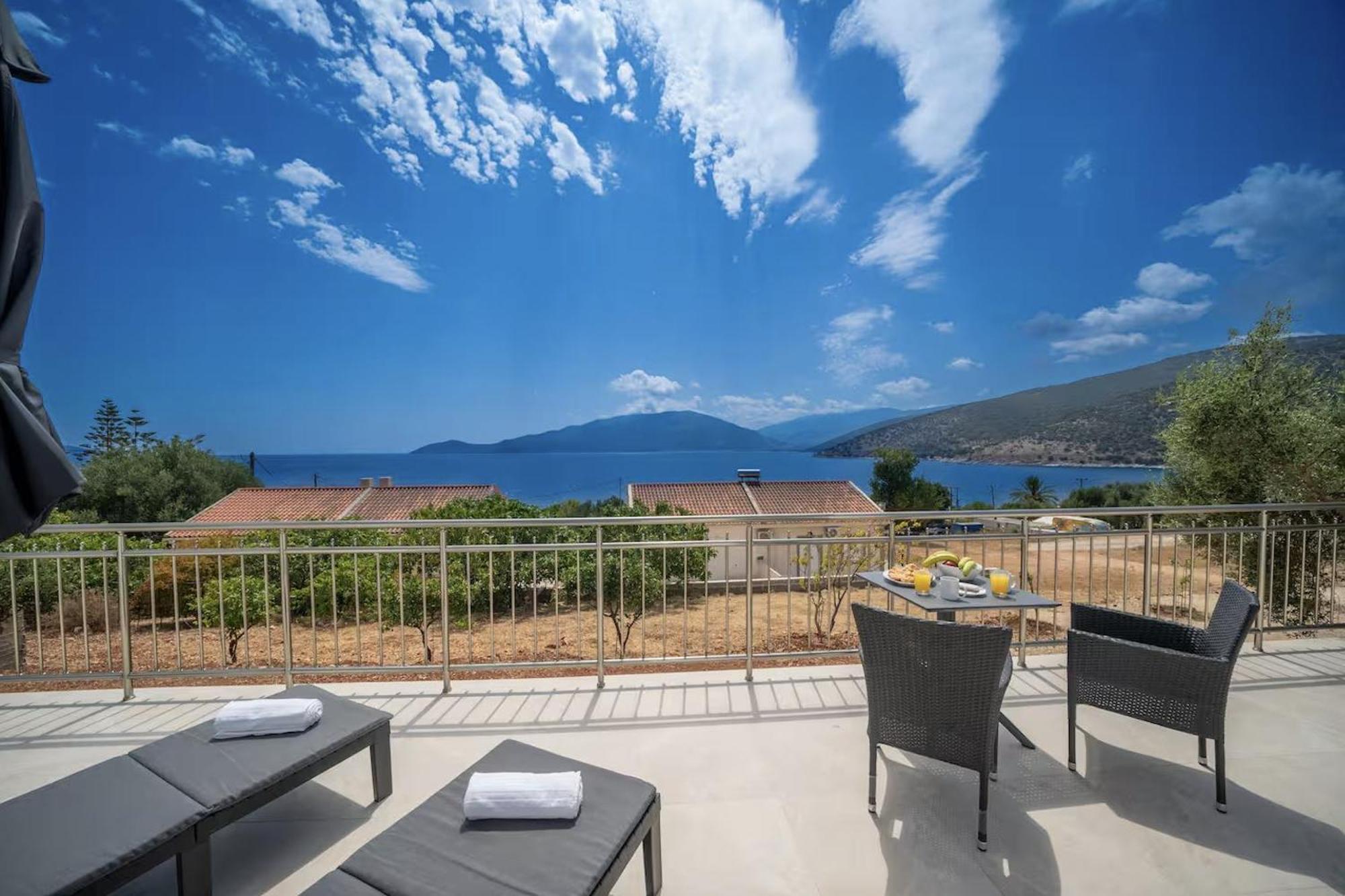 Maritina'S Apartments Amazing Sea View Agia Efimia Luaran gambar